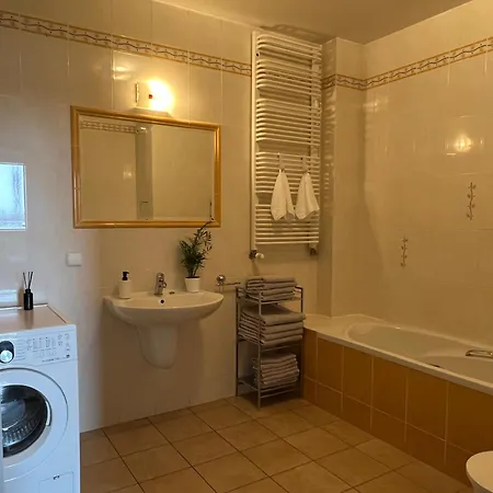 Apartament Z Widokiem Na Centrum I Darmowym Parkingiem